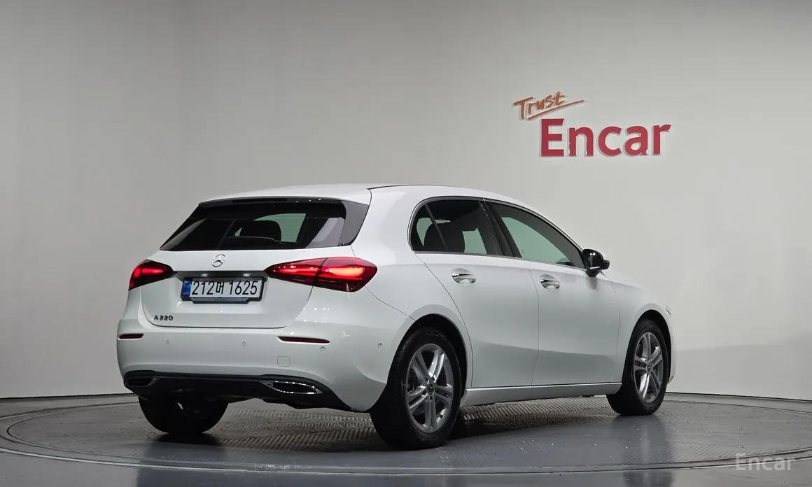 Mercedes-Benz A-Class 2019 A220 Hatchback