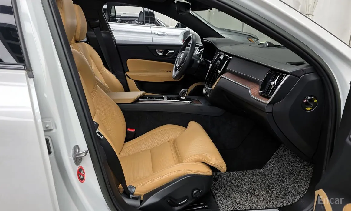 Volvo V60 2019 B5 Pro AWD