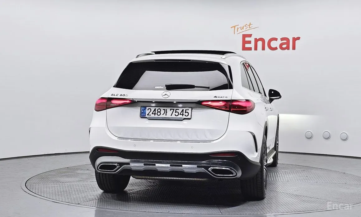 Mercedes-Benz GLC-Class 2023 GLC300 4MATIC AMG Line