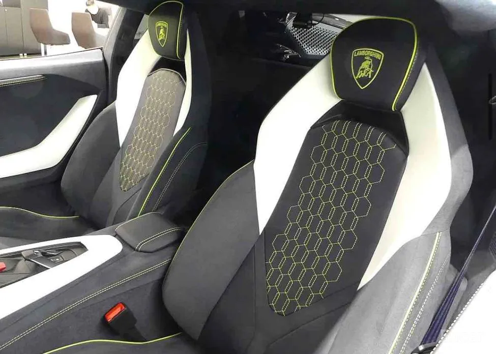 Lamborghini Revuelto 2025 6.5 V12