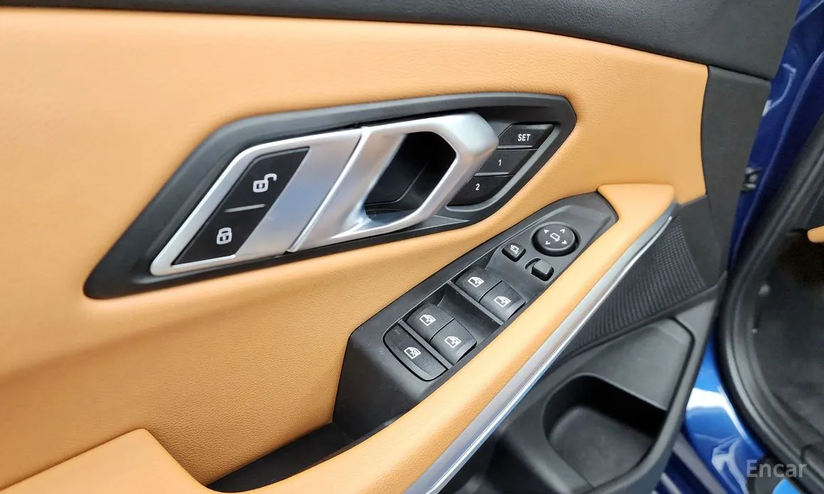 BMW 3 Series 2019 320i