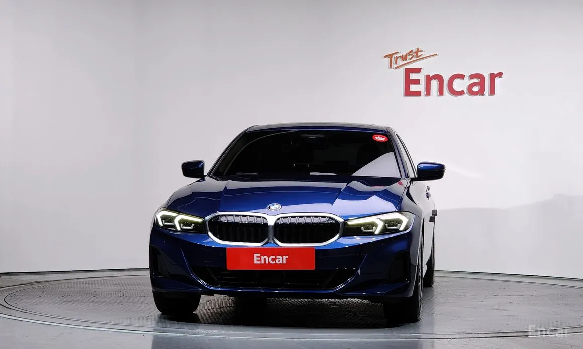 BMW 3 Series 2019 320i