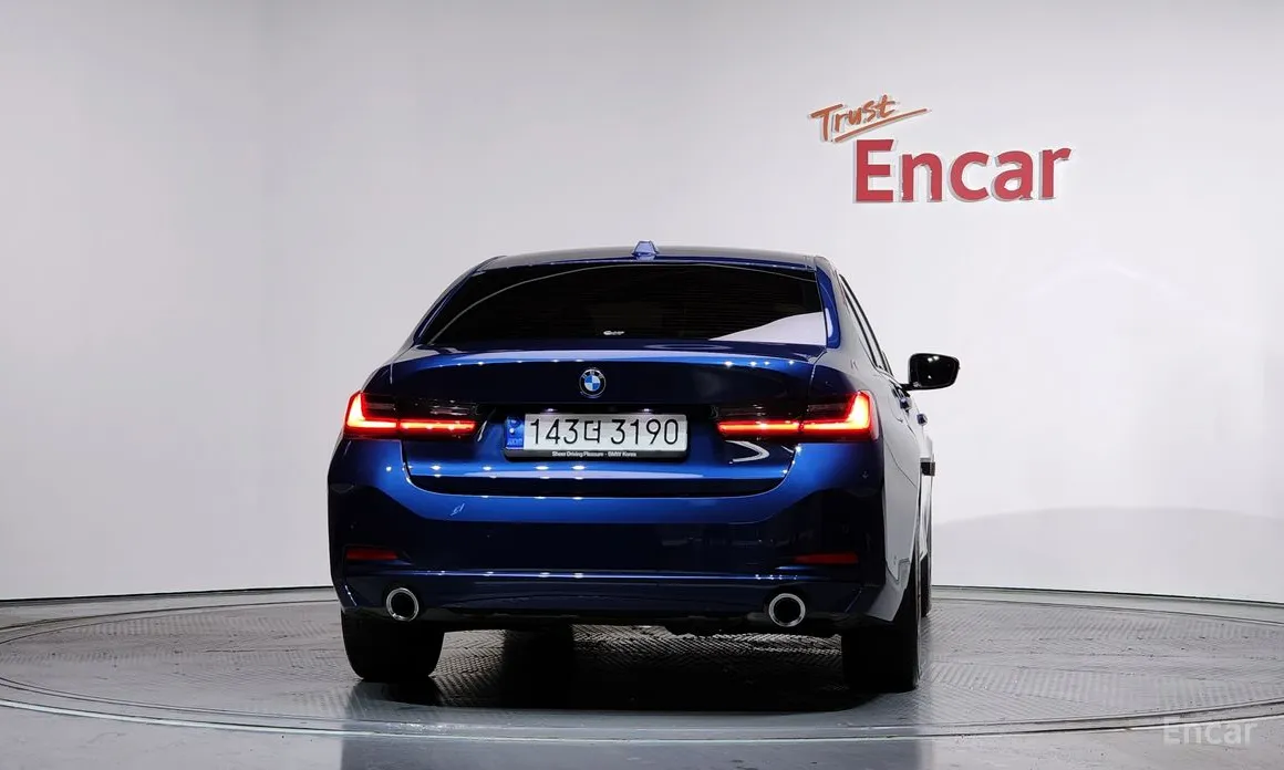 BMW 3 Series 2019 320i