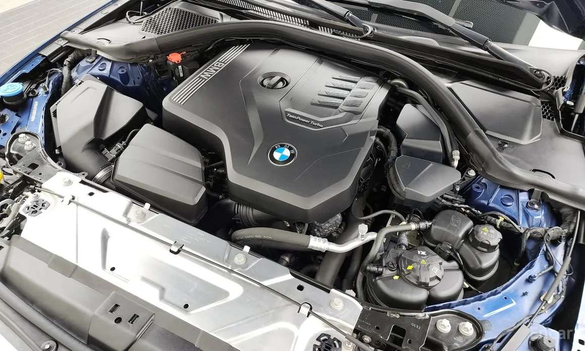 BMW 3 Series 2019 320i