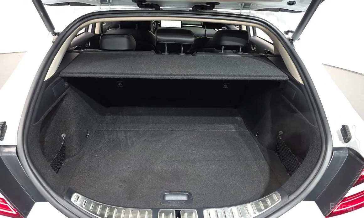 Genesis G70 2022 Gasoline 2.0T 2WD