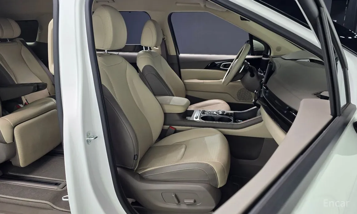 Kia Carnival 2023 Gasoline 7-Seater Signature