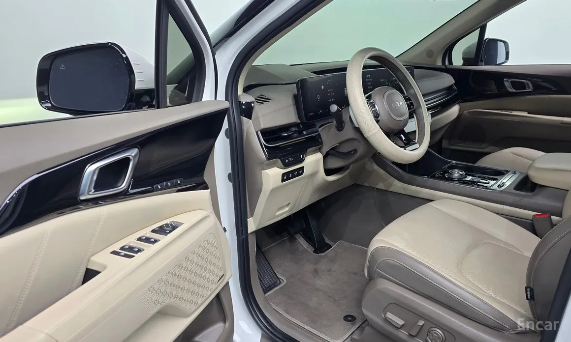 Kia Carnival 2023 Gasoline 7-Seater Signature