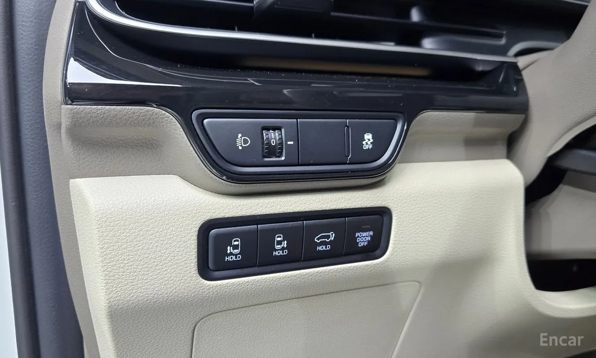 Kia Carnival 2023 Gasoline 7-Seater Signature