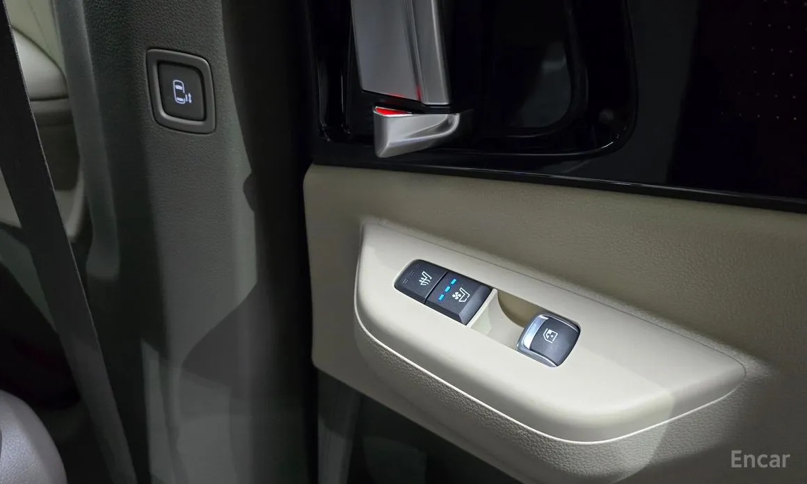 Kia Carnival 2023 Gasoline 7-Seater Signature