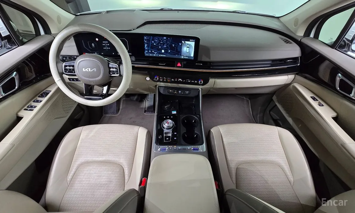 Kia Carnival 2023 Gasoline 7-Seater Signature