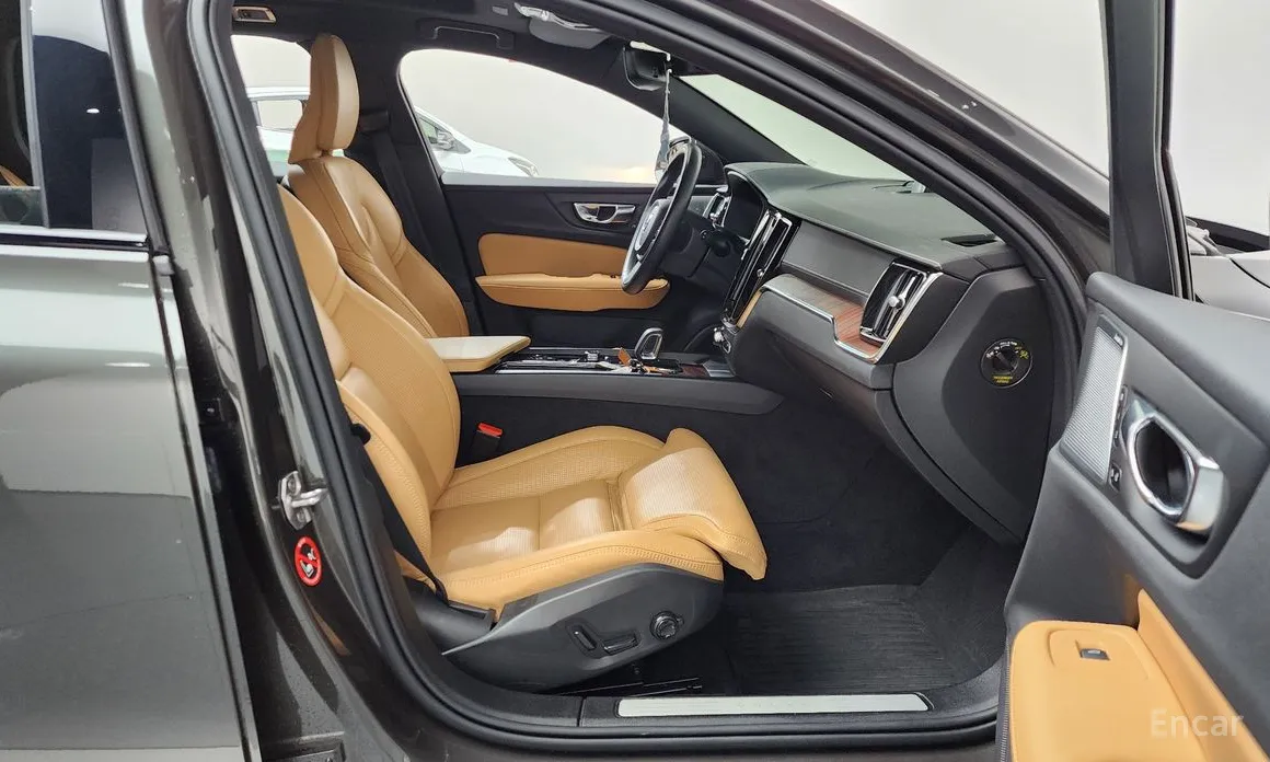 Volvo V60 2019 B5 Pro AWD