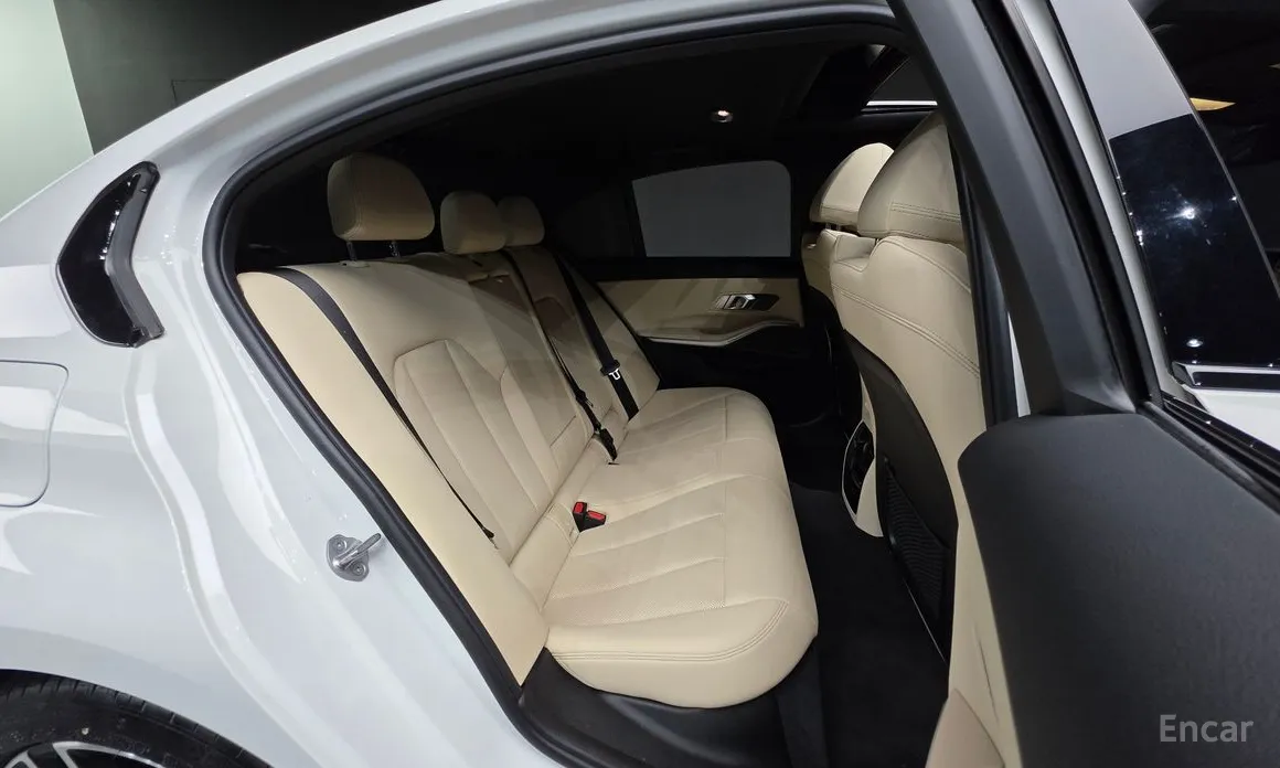 BMW 3 Series 2019 320d M Sport