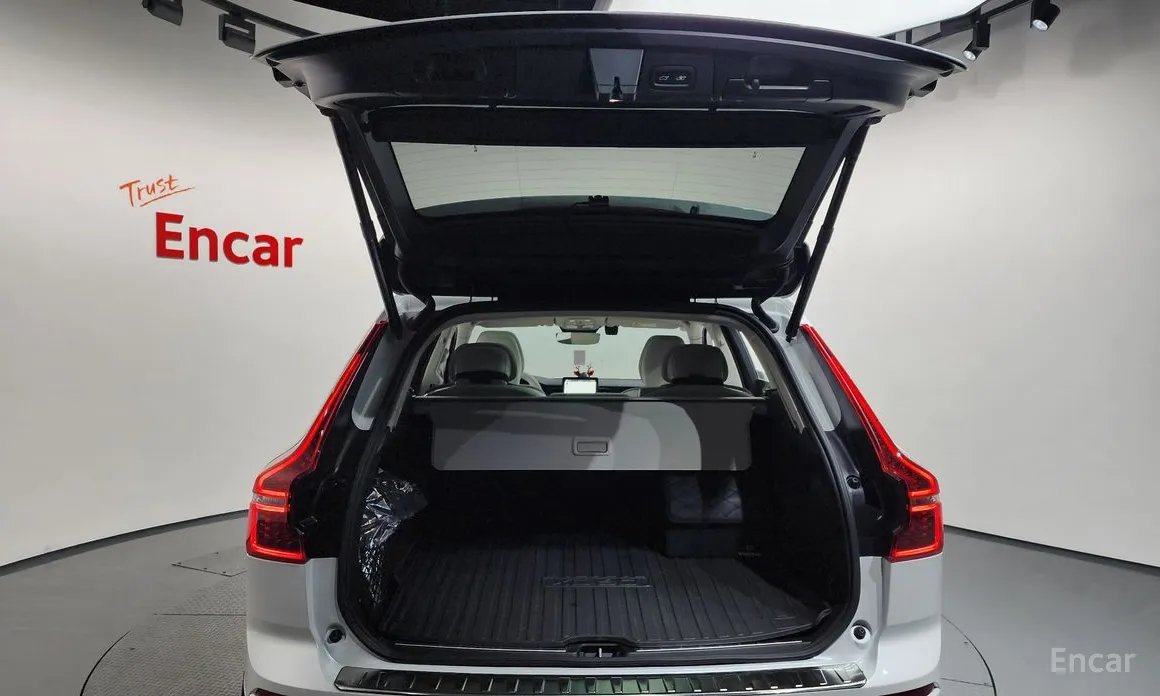 Volvo XC60 2017 T8 Ultra Bright