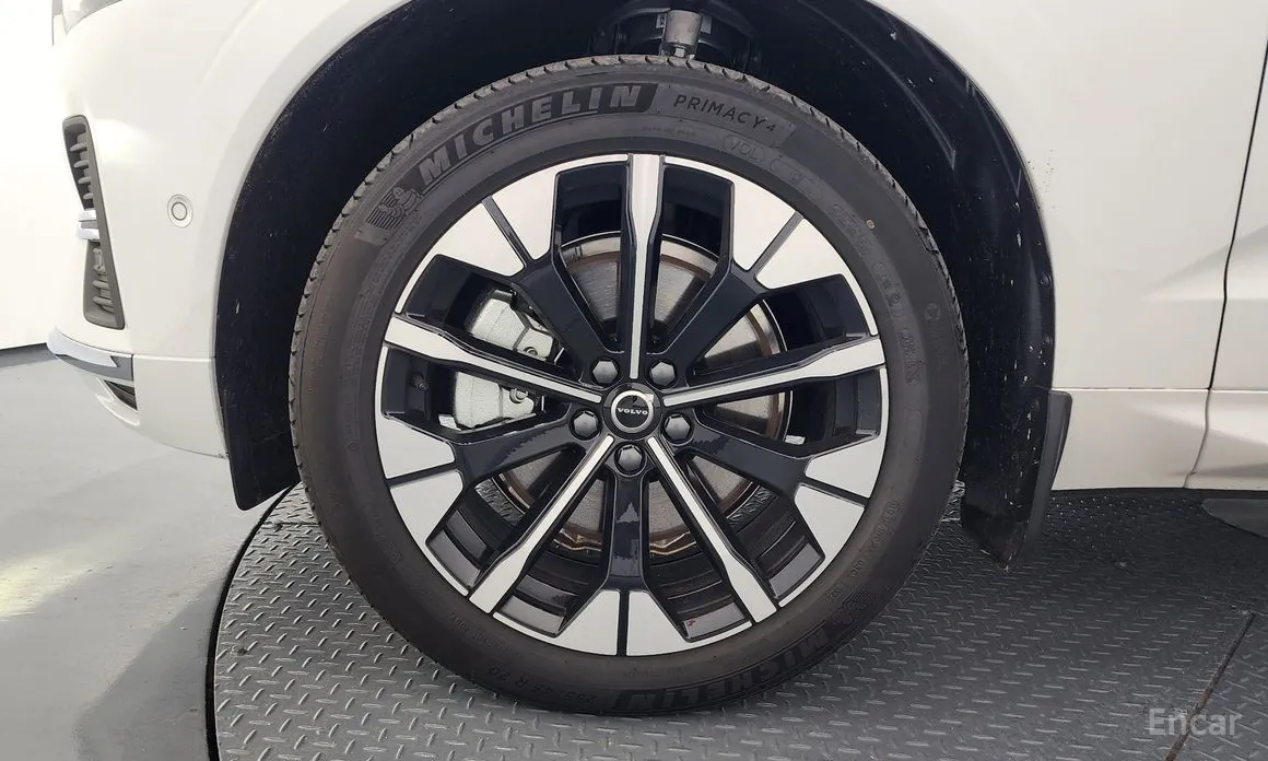 Volvo XC60 2017 T8 Ultra Bright