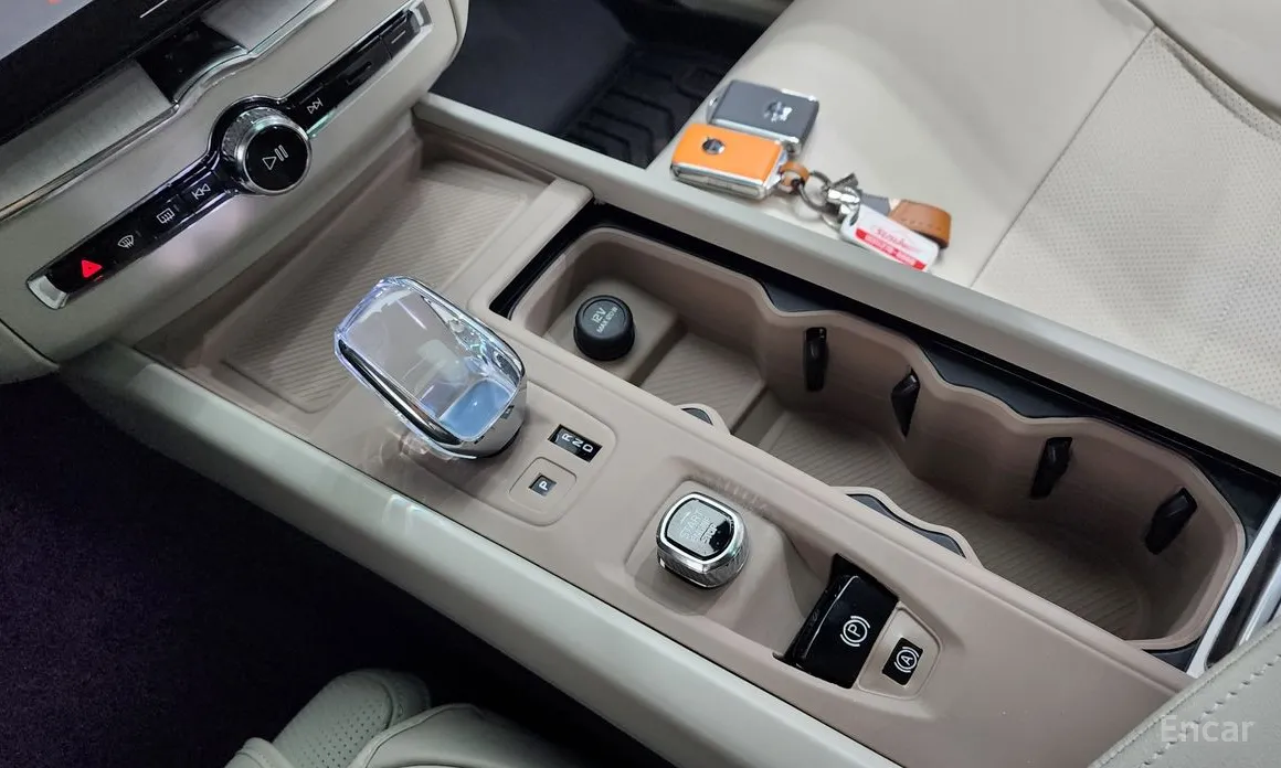 Volvo XC60 2017 T8 Ultra Bright