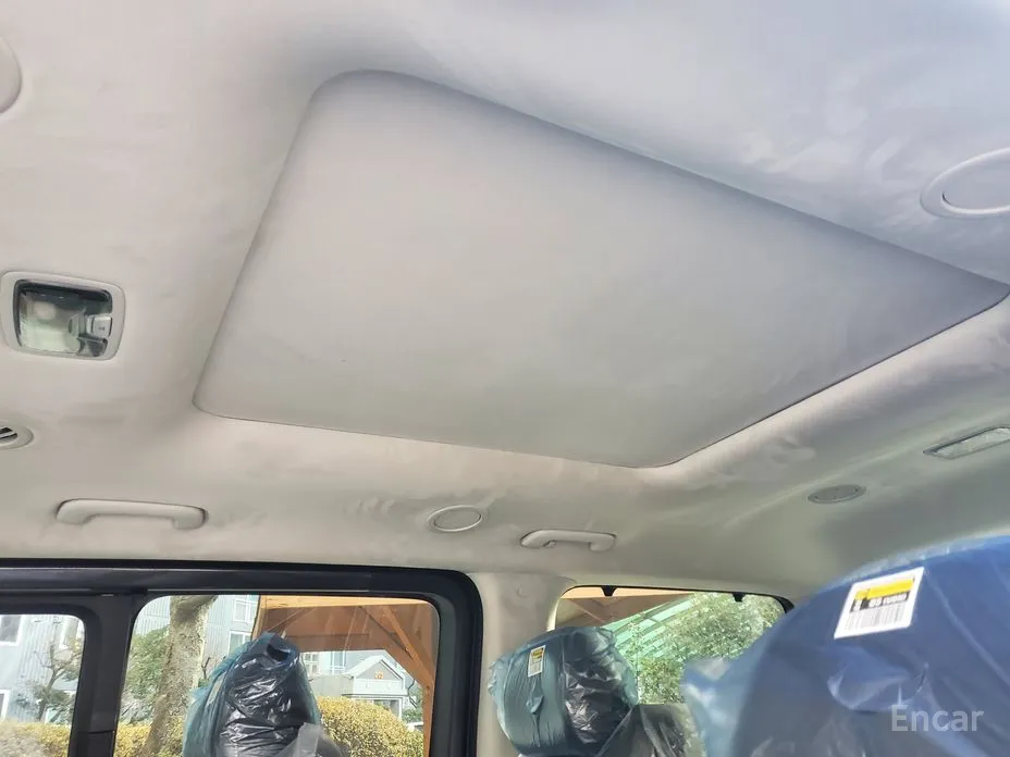 Hyundai Staria 2021 4WD Lounge 9-Seater