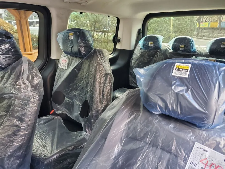 Hyundai Staria 2021 4WD Lounge 9-Seater