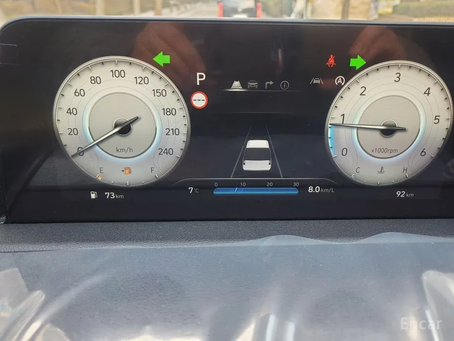 Hyundai Staria 2021 4WD Lounge 9-Seater