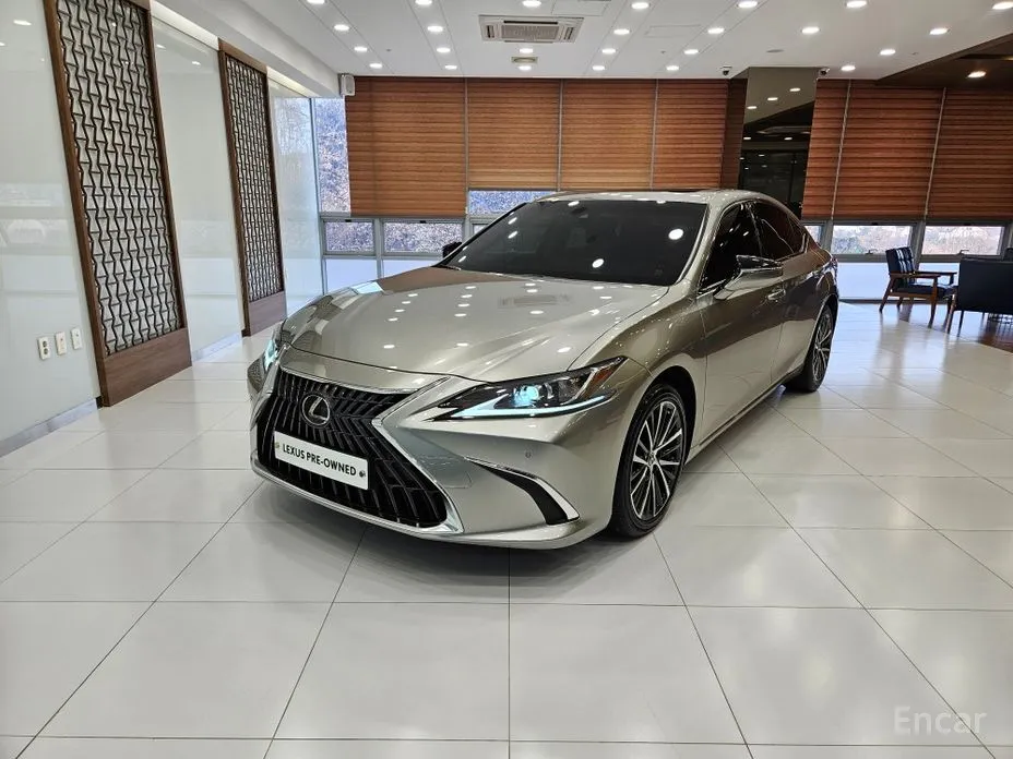 Lexus ES 2018 Luxury