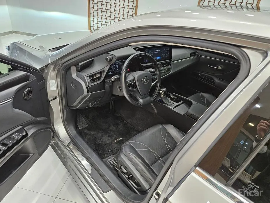 Lexus ES 2018 Luxury