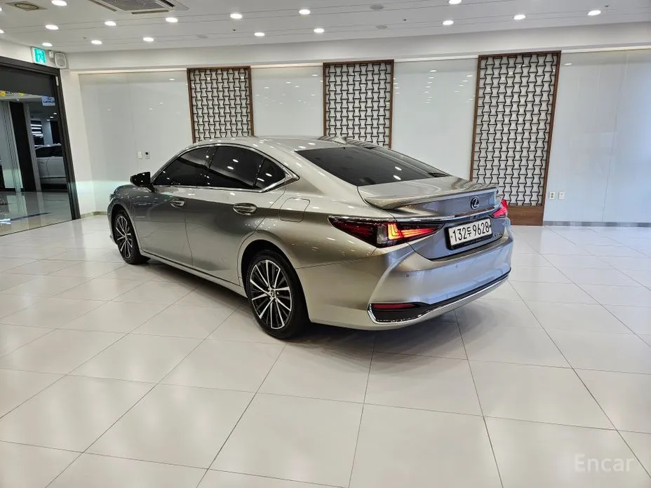 Lexus ES 2018 Luxury