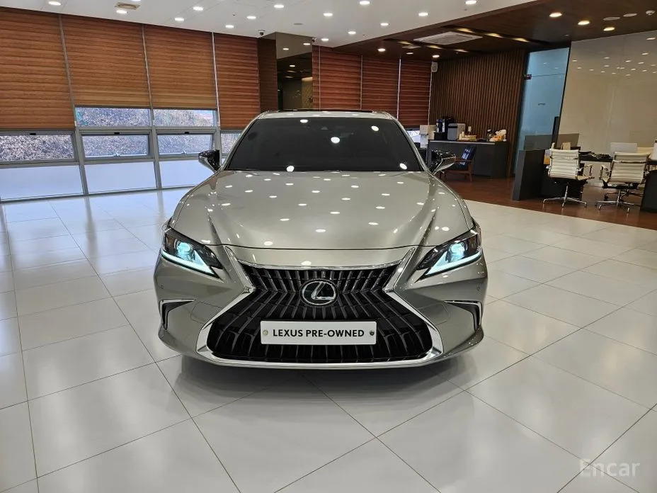 Lexus ES 2018 Luxury
