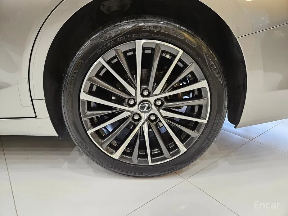 Lexus ES 2018 Luxury