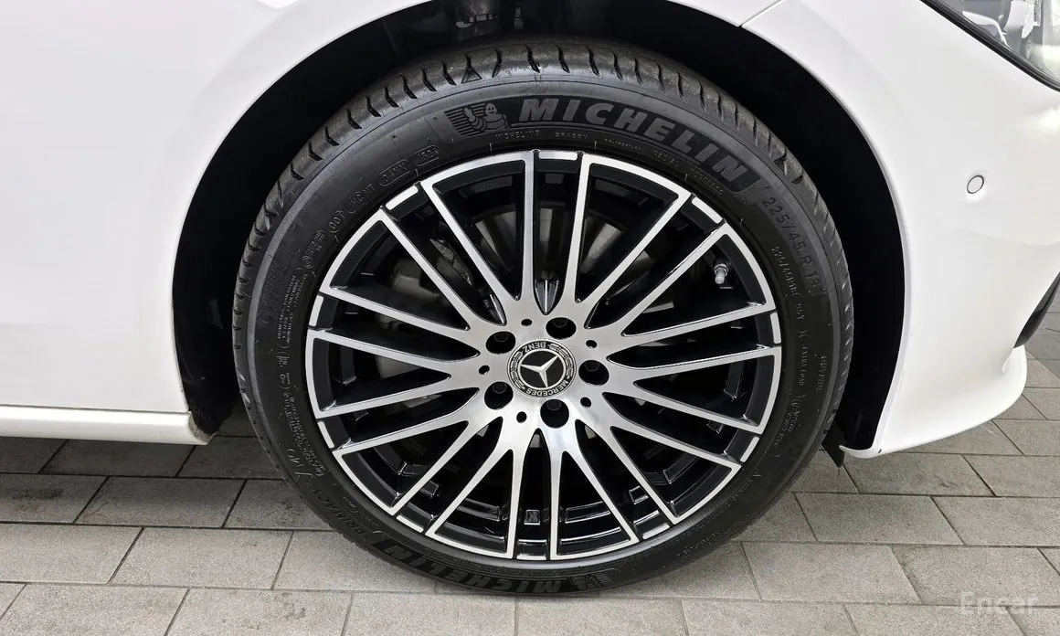 Mercedes-Benz C-Class 2022 C200 Avantgarde