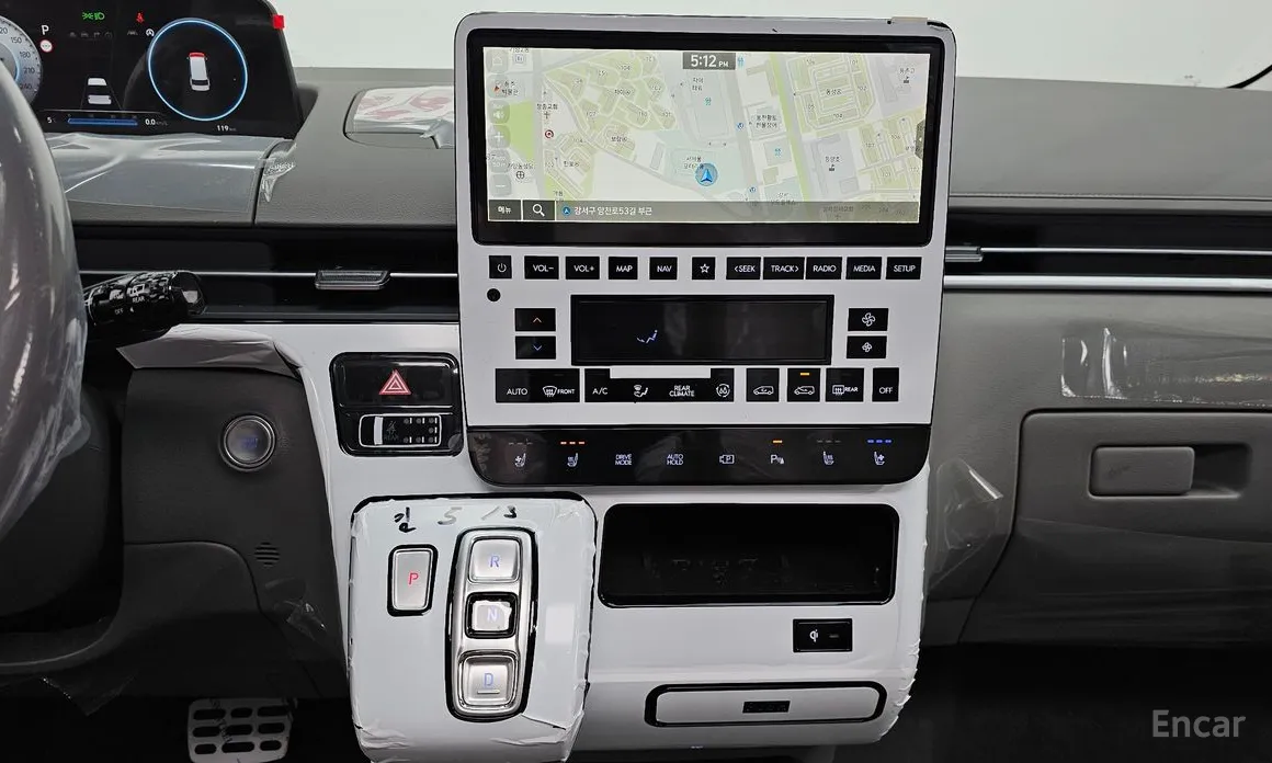 Hyundai Staria 2021 4WD Lounge 9-Seater