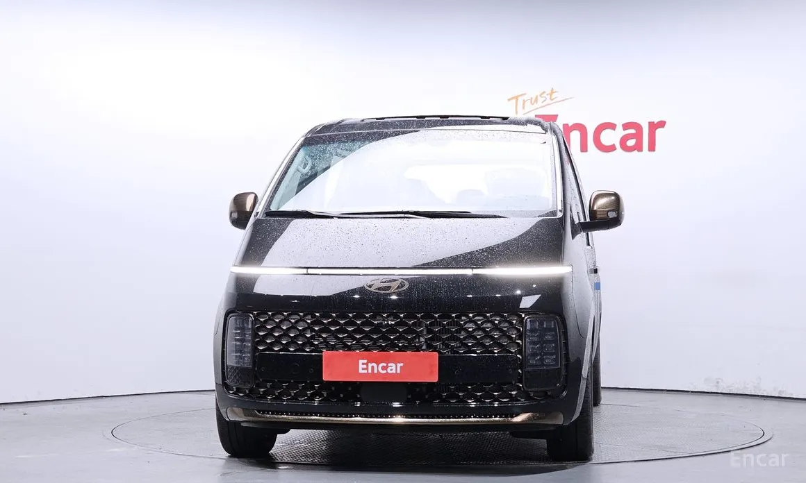 Hyundai Staria 2021 4WD Lounge 9-Seater