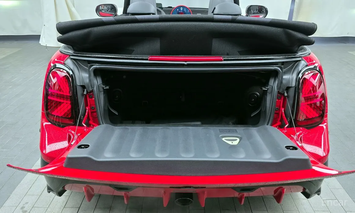 Mini Cooper Convertible 2025 JCW