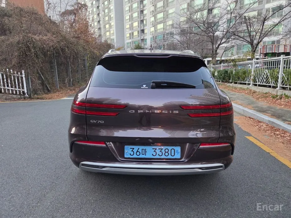 Genesis GV70 2022 e-AWD