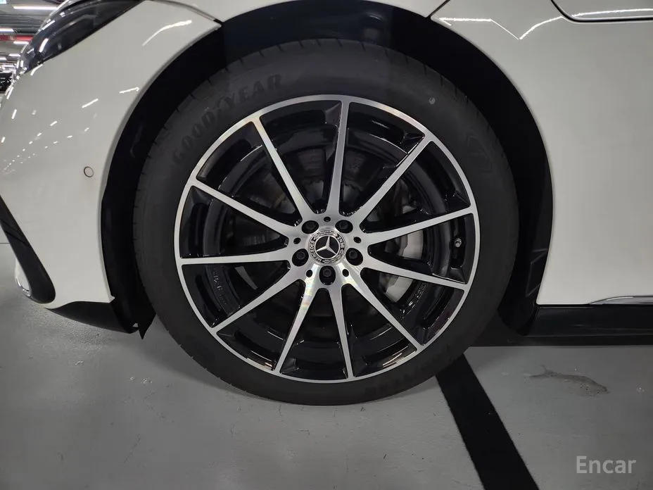 Mercedes-Benz EQS 2021 EQS450+