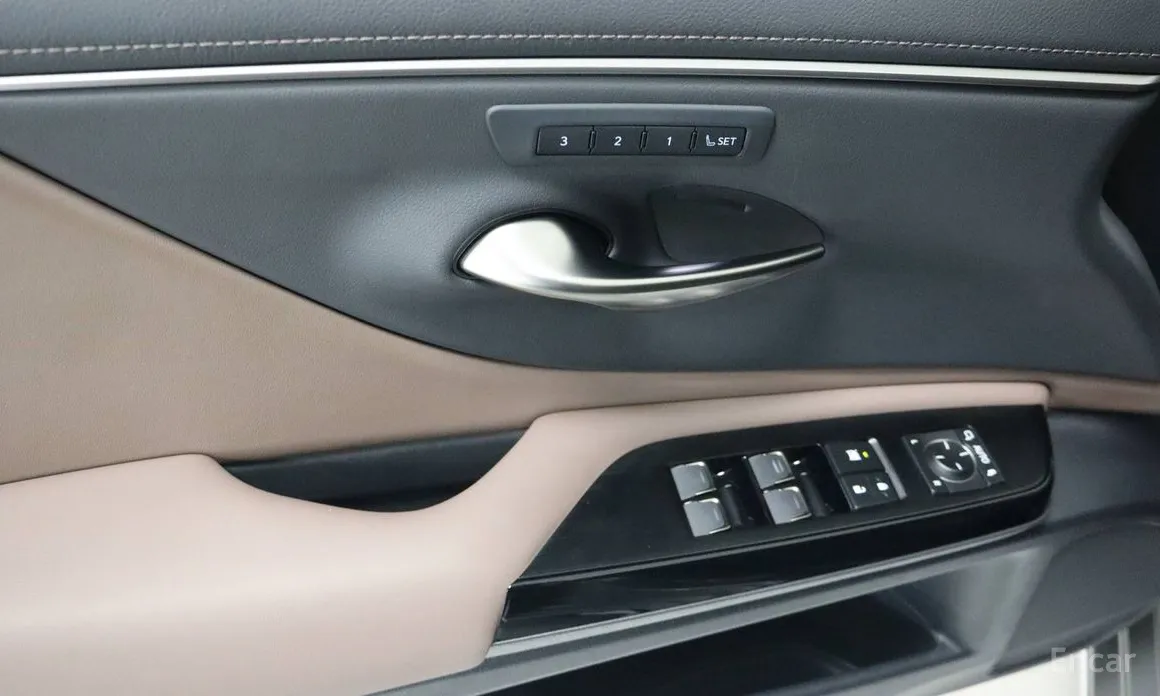 Lexus ES 2018 Luxury Plus