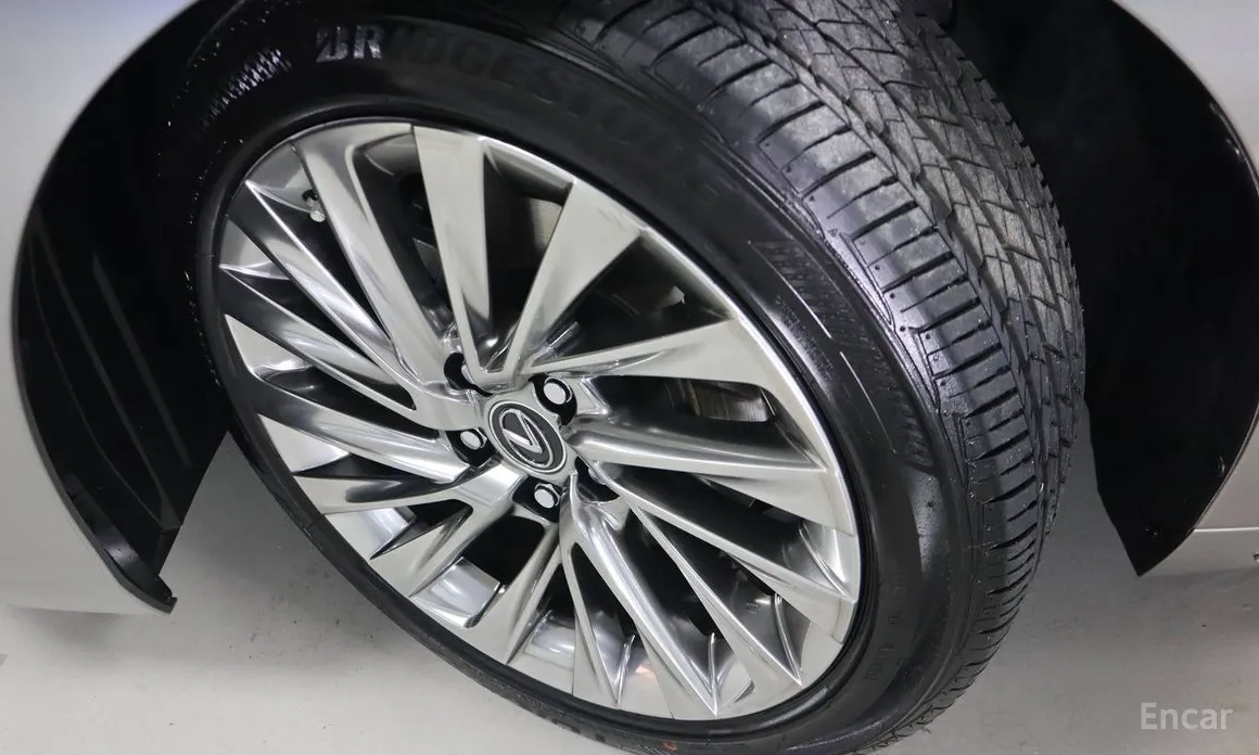 Lexus ES 2018 Luxury Plus