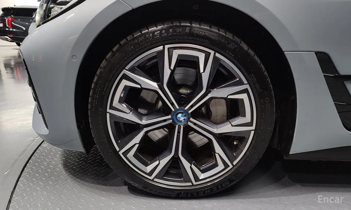 BMW i4 2021 eDrive40 M Sports