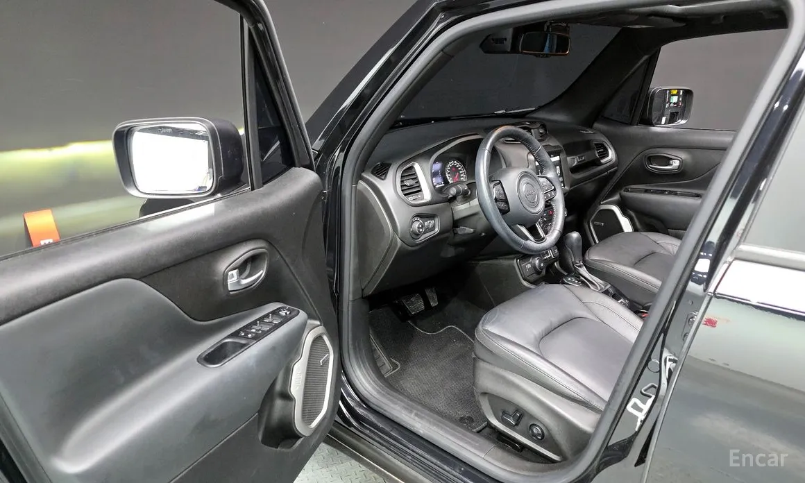 Jeep Renegade 2015 2.4 80th Edition AWD