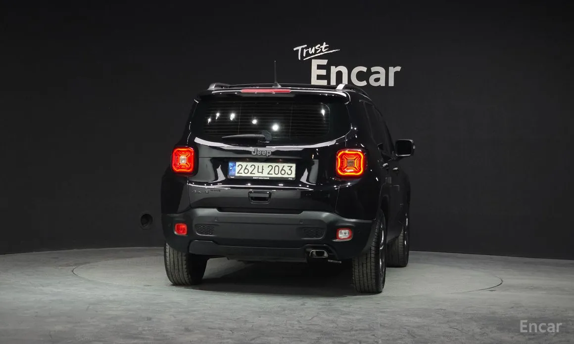 Jeep Renegade 2015 2.4 80th Edition AWD