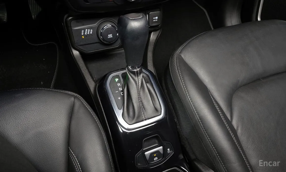 Jeep Renegade 2015 2.4 80th Edition AWD