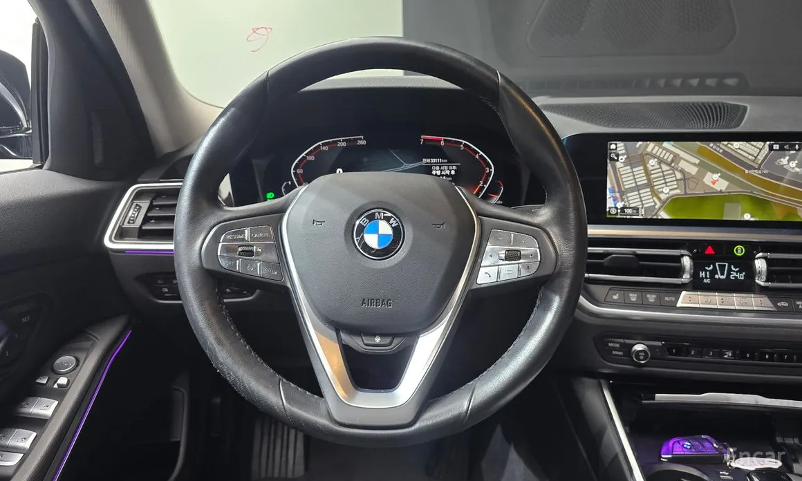 BMW 3 Series 2019 320i