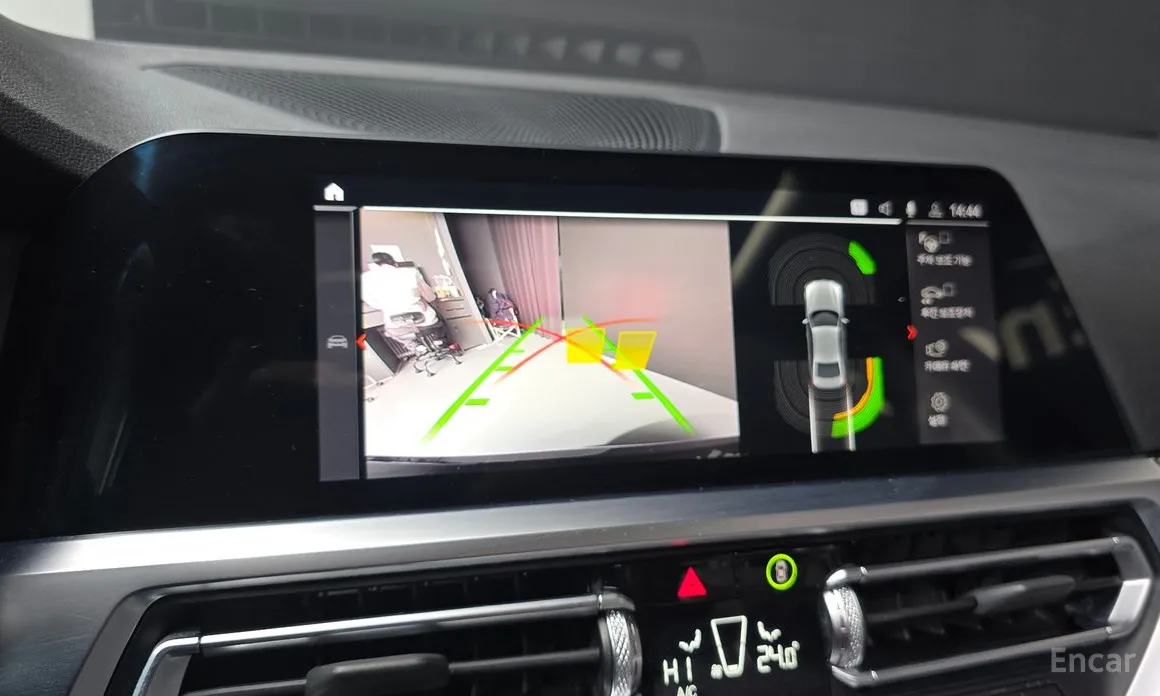 BMW 3 Series 2019 320i