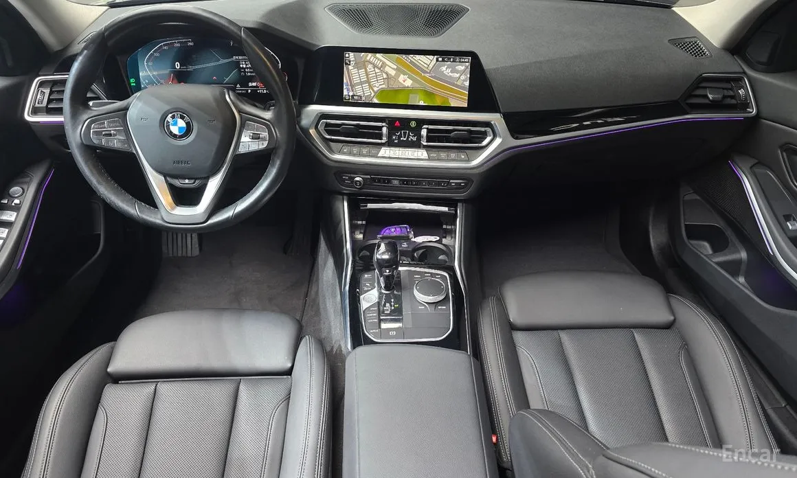BMW 3 Series 2019 320i