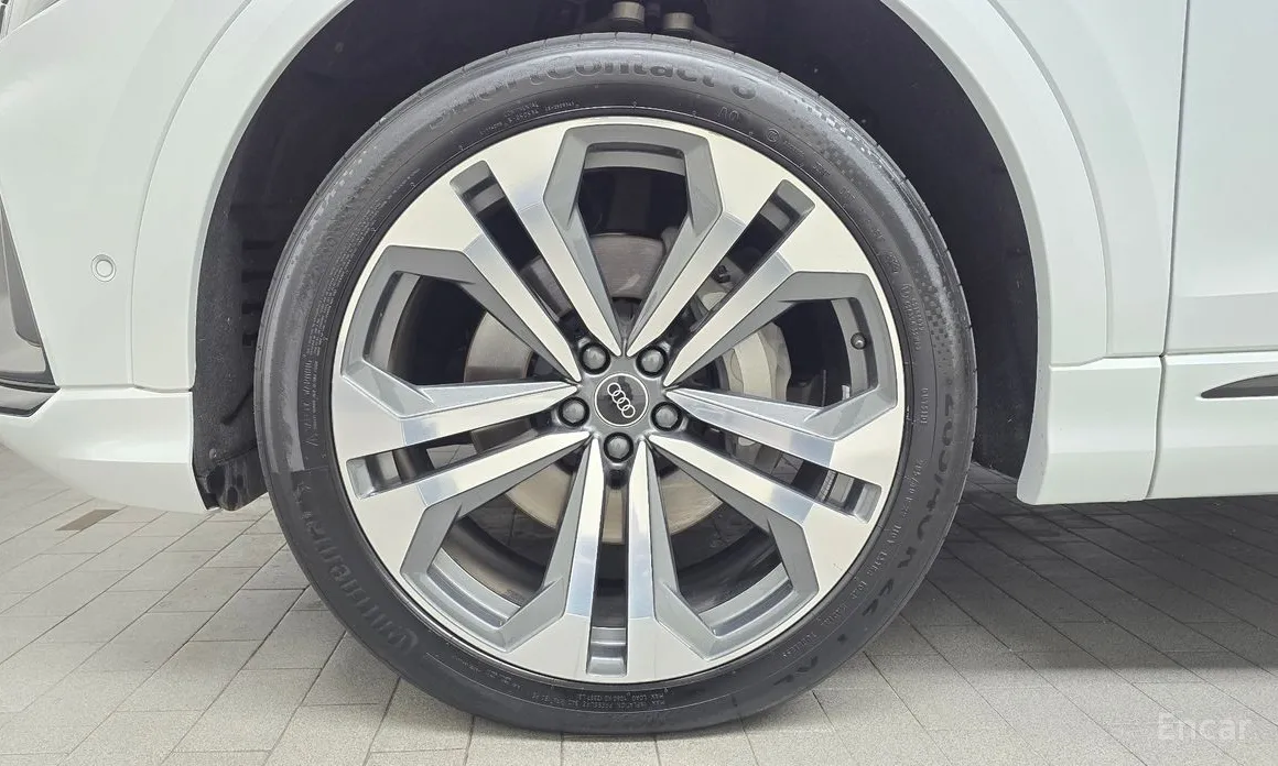 Audi Q8 2018 55 TFSI Quattro Premium