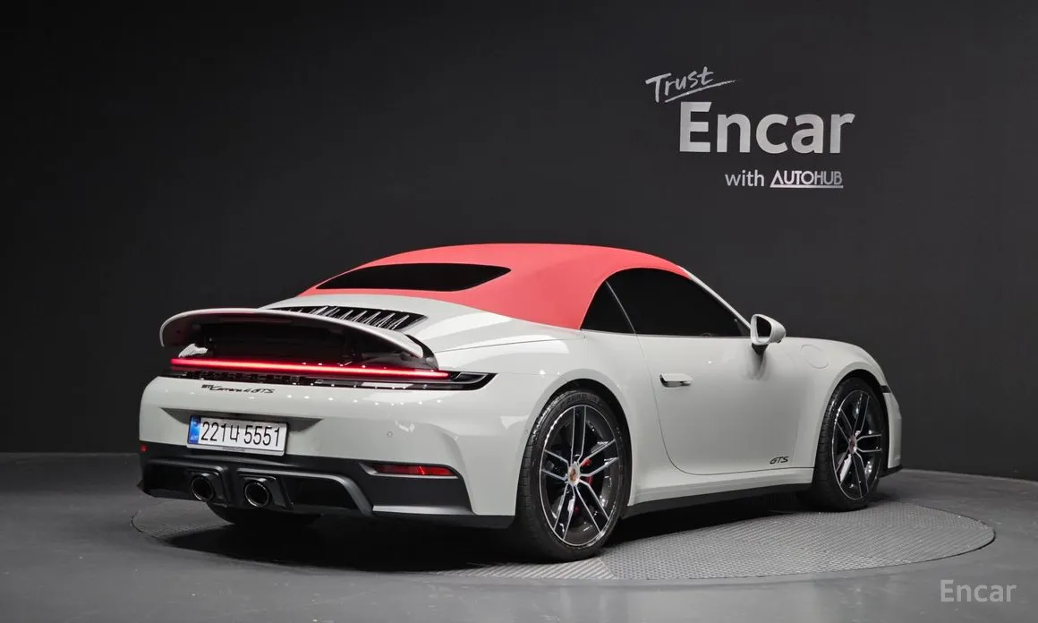 Porsche 911 2019 Carrera 4 GTS Cabriolet