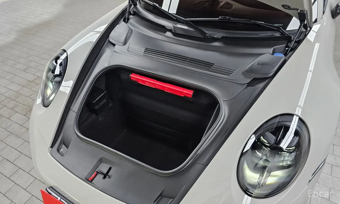 Porsche 911 2019 Carrera 4 GTS Cabriolet