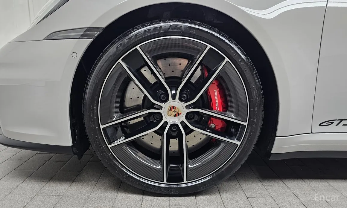 Porsche 911 2019 Carrera 4 GTS Cabriolet
