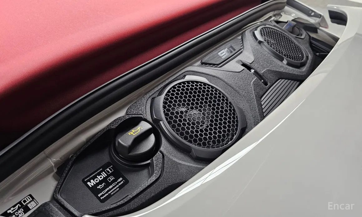 Porsche 911 2019 Carrera 4 GTS Cabriolet