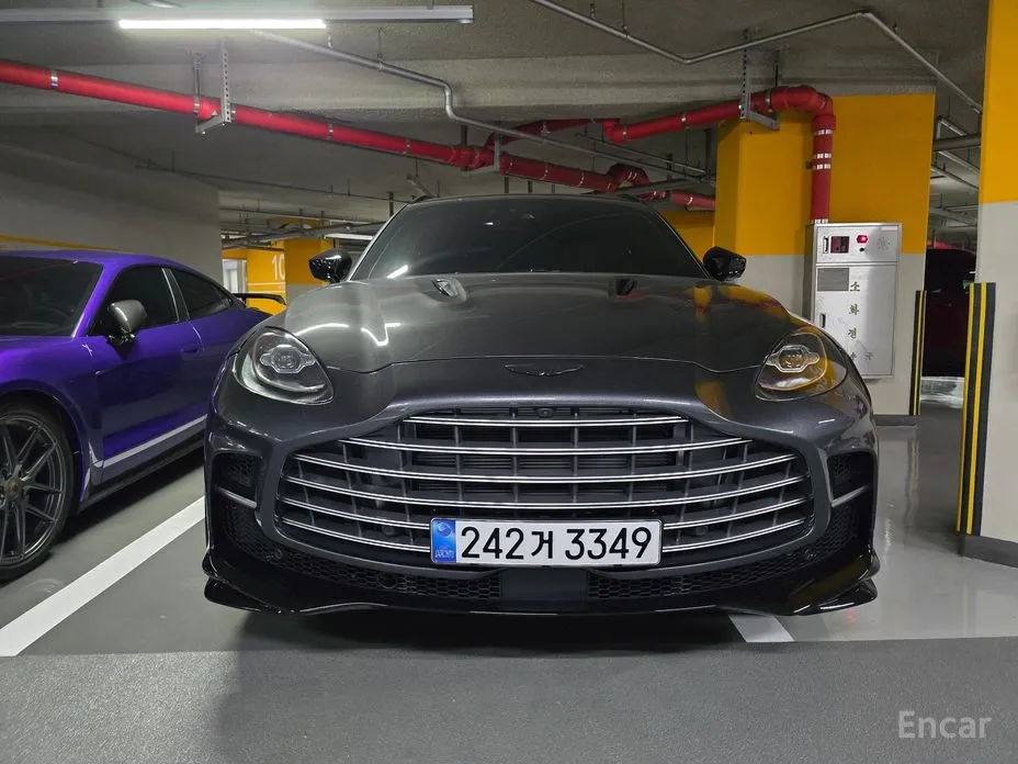 Aston Martin DBX 2020 4.0 V8 707