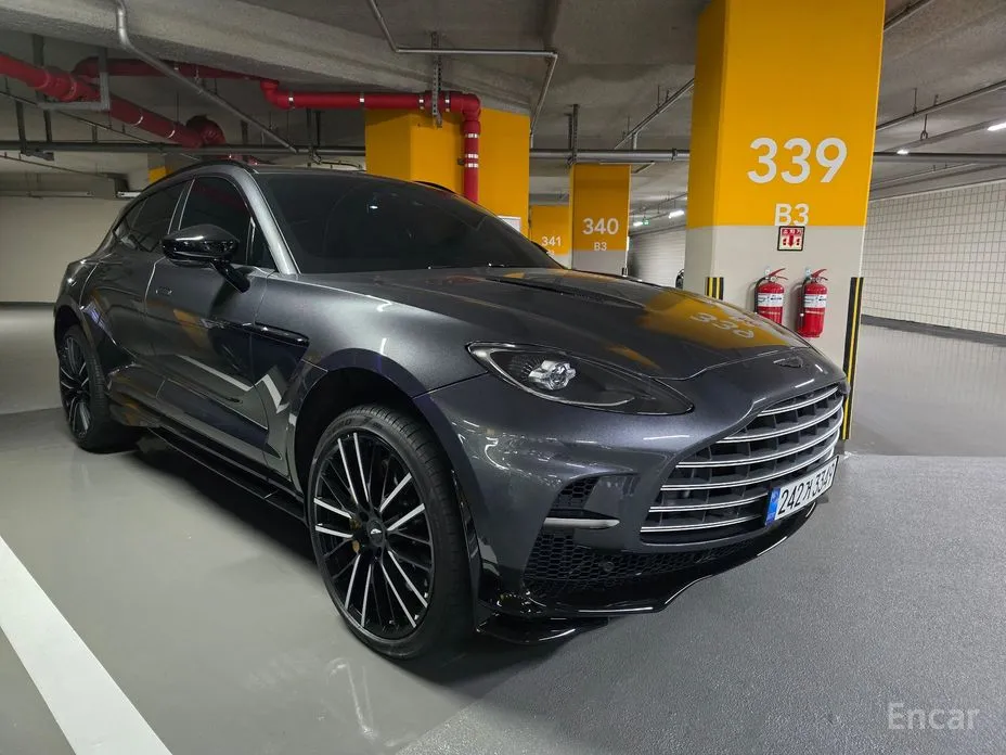 Aston Martin DBX 2020 4.0 V8 707