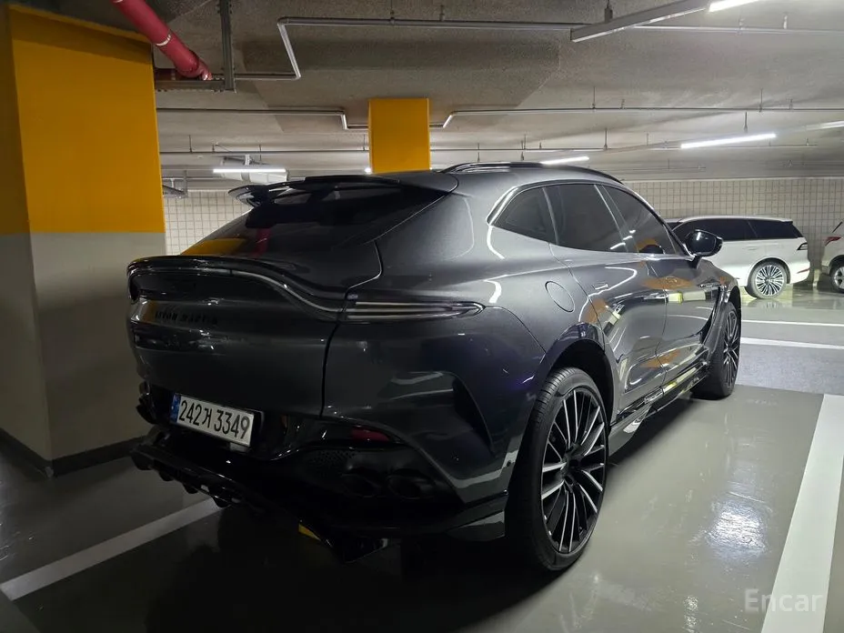 Aston Martin DBX 2020 4.0 V8 707